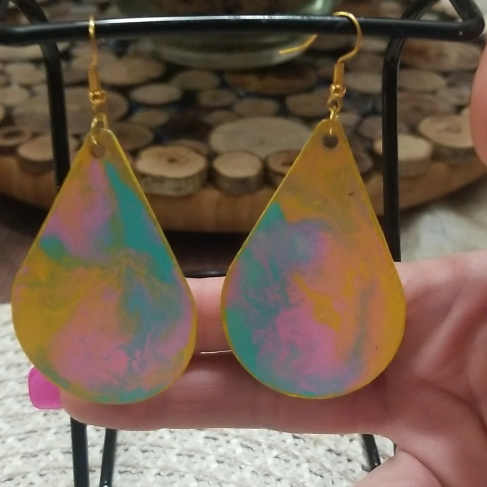 Handmade wood acrylic poured earrings - Picture 1 of 2